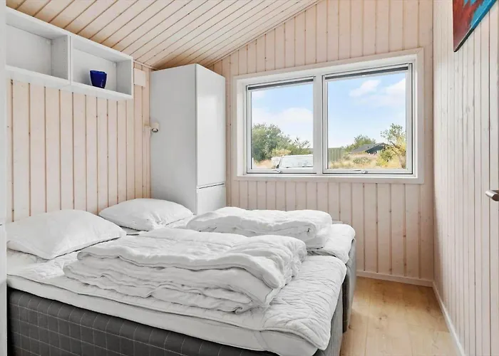 M344-vaeggerlose-ukamavej-7 * Bøtø By